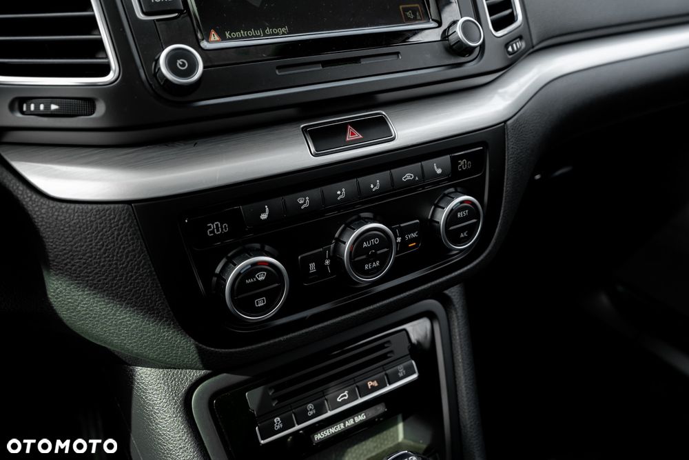 Volkswagen Sharan 2.0 TDI Highline DSG - 35