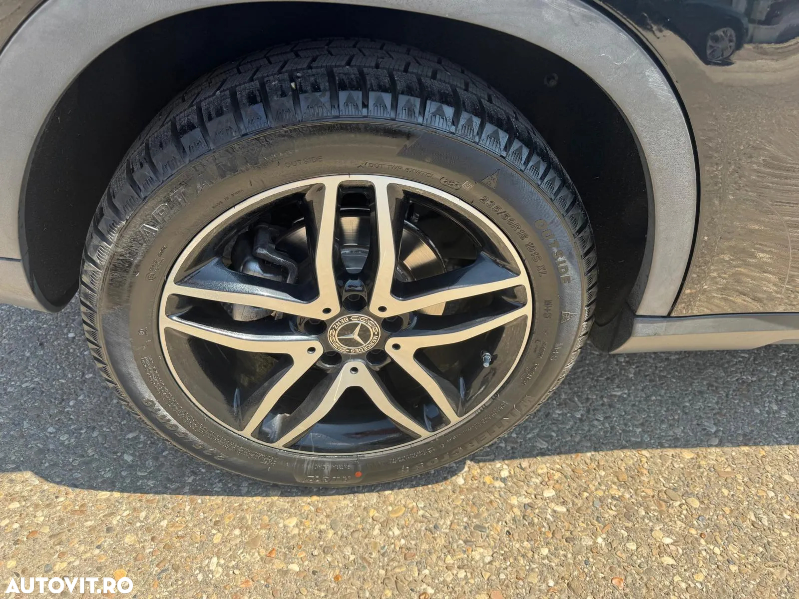 Mercedes-Benz GLA 180 7G-DCT - 4