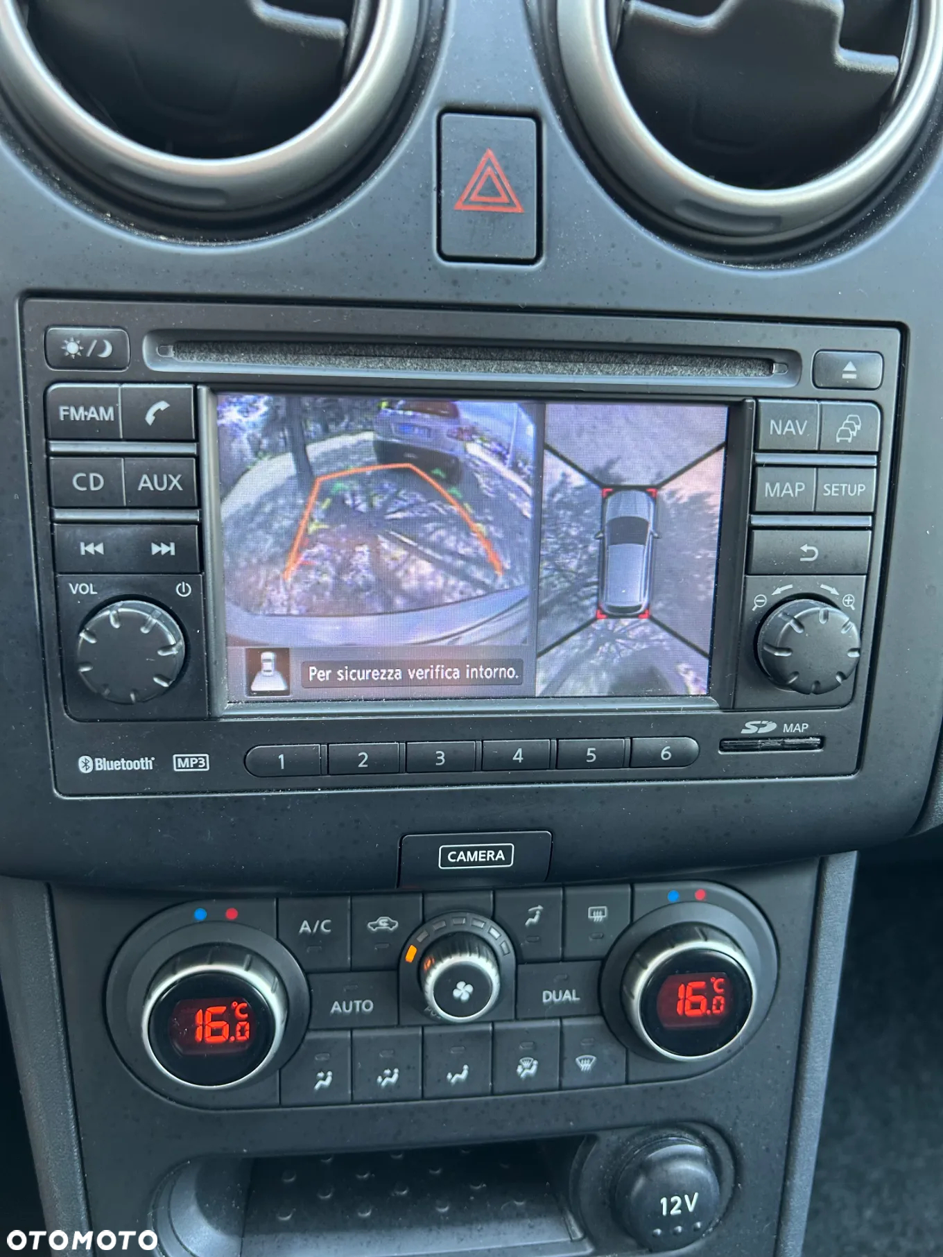 Nissan Qashqai 1.6 DCi N-Tec - 8
