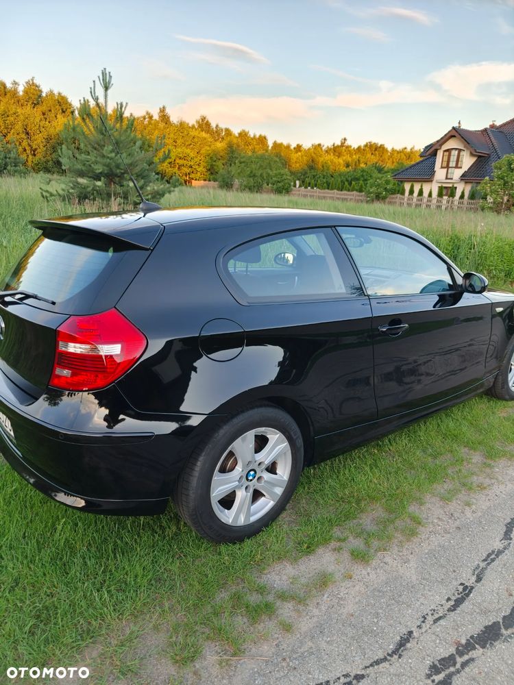 BMW Seria 1 - 22