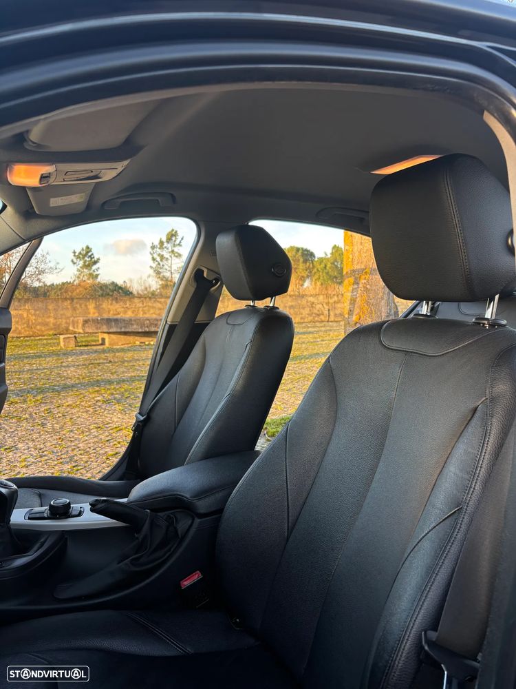 BMW 318 d Line Luxury - 10