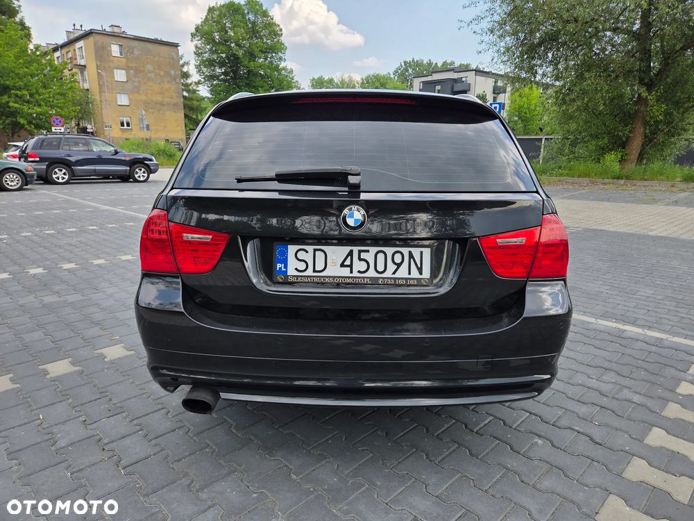 BMW Seria 3 318i - 5