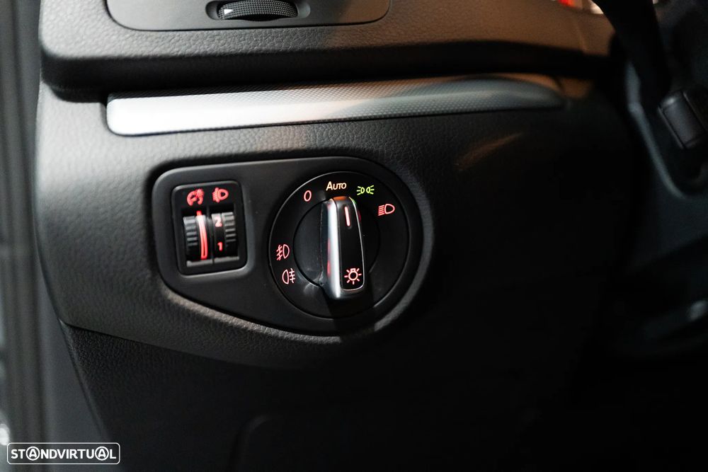 VW Sharan 2.0 TDI Confortline DSG - 14