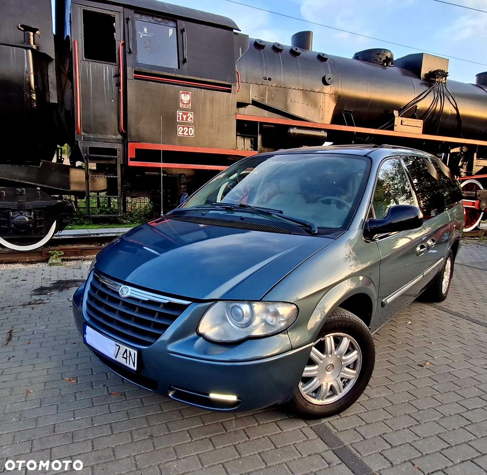 Chrysler Grand Voyager - 16