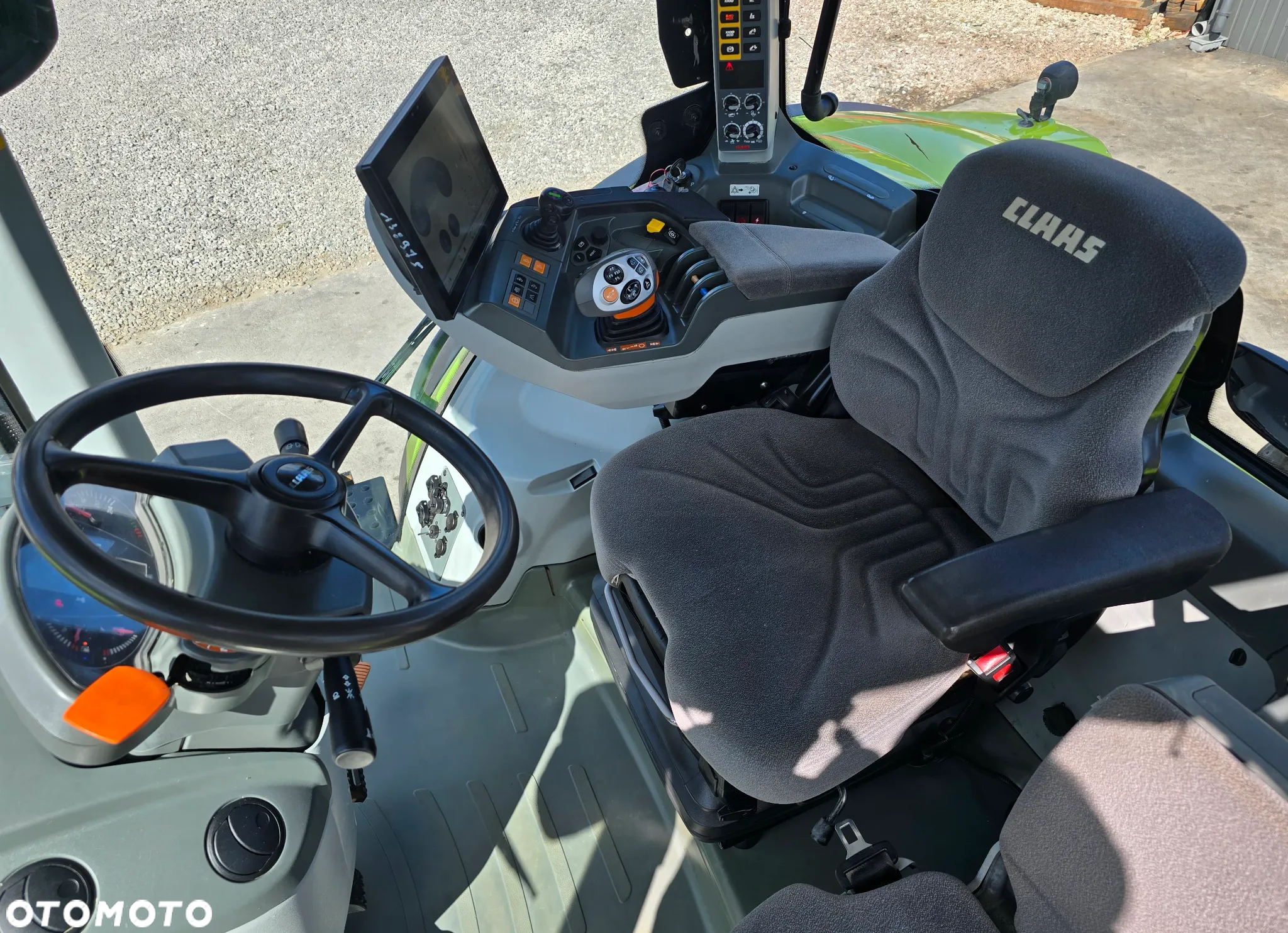 Claas Axion 800 CEBIS - 15