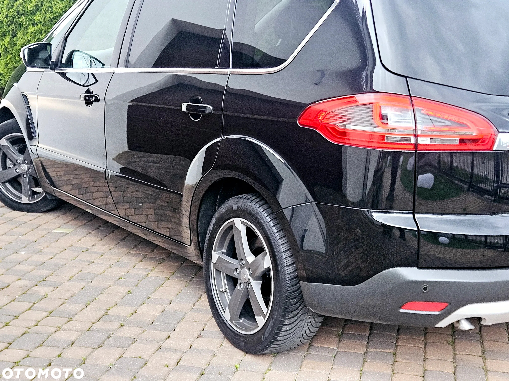 Ford S-Max 2.0 TDCi DPF Titanium X - 37