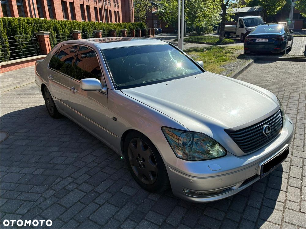 Lexus LS Voyage - 3
