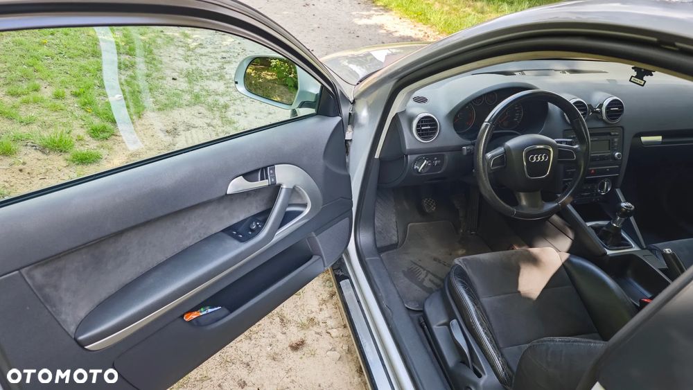 Audi A3 3-drzwiowe 2.0 TDI DPF Ambiente - 17