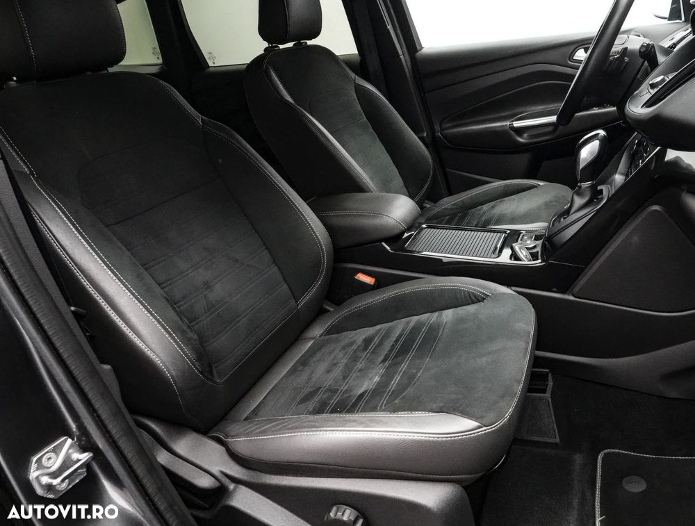 Ford Kuga 2.0 TDCi 4WD Powershift ST-Line - 13