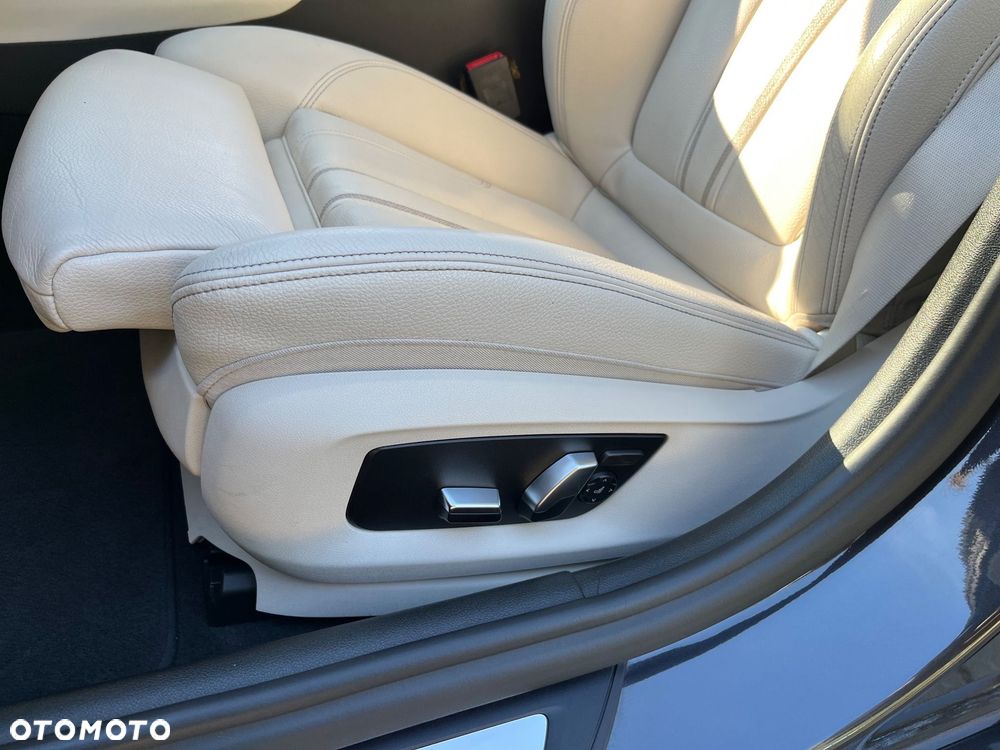 BMW Seria 5 520d xDrive Luxury Line - 27