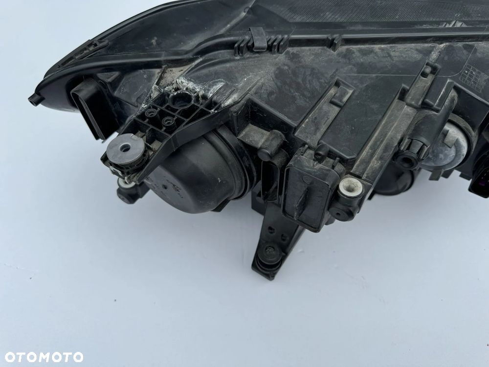 VW Touran III lampa przód przednia lewa - 7