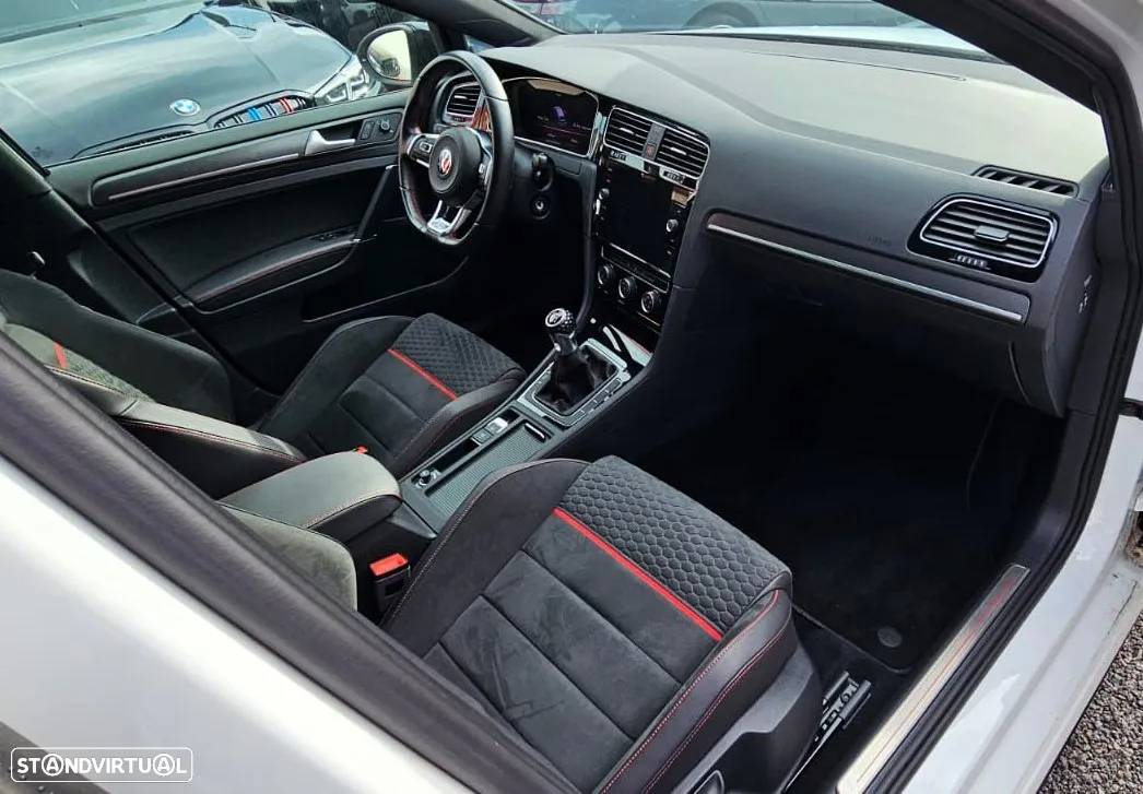 VW Golf 2.0 TSI GTI Performance - 17
