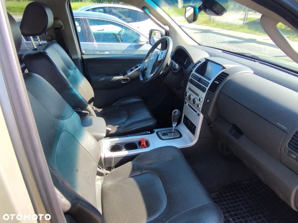 Nissan Pathfinder 2.5 DCi Platinum - 12