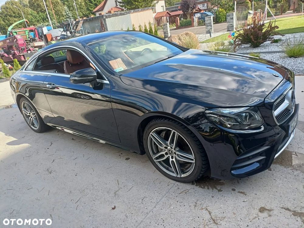 Mercedes-Benz Klasa E 220 d Coupe 4-Matic 9G-TRONIC - 21