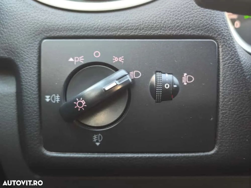 Ford Focus 1.6 Ti-VCT Trend - 22