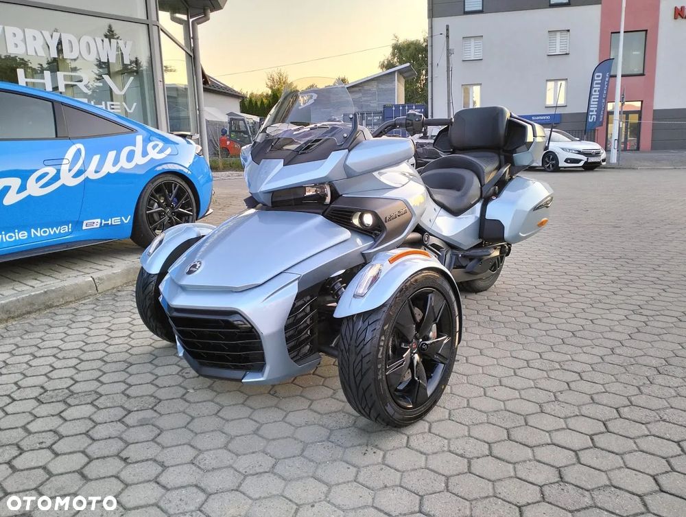 Can-Am Spyder - 1