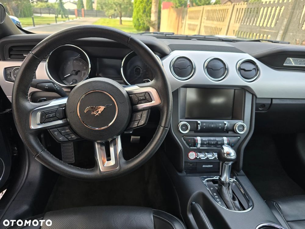 Ford Mustang 5.0 V8 GT - 10