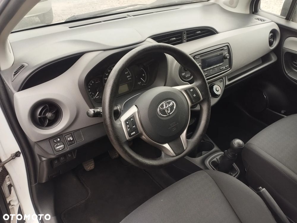 Toyota Yaris 1.0 Active EU6 - 13
