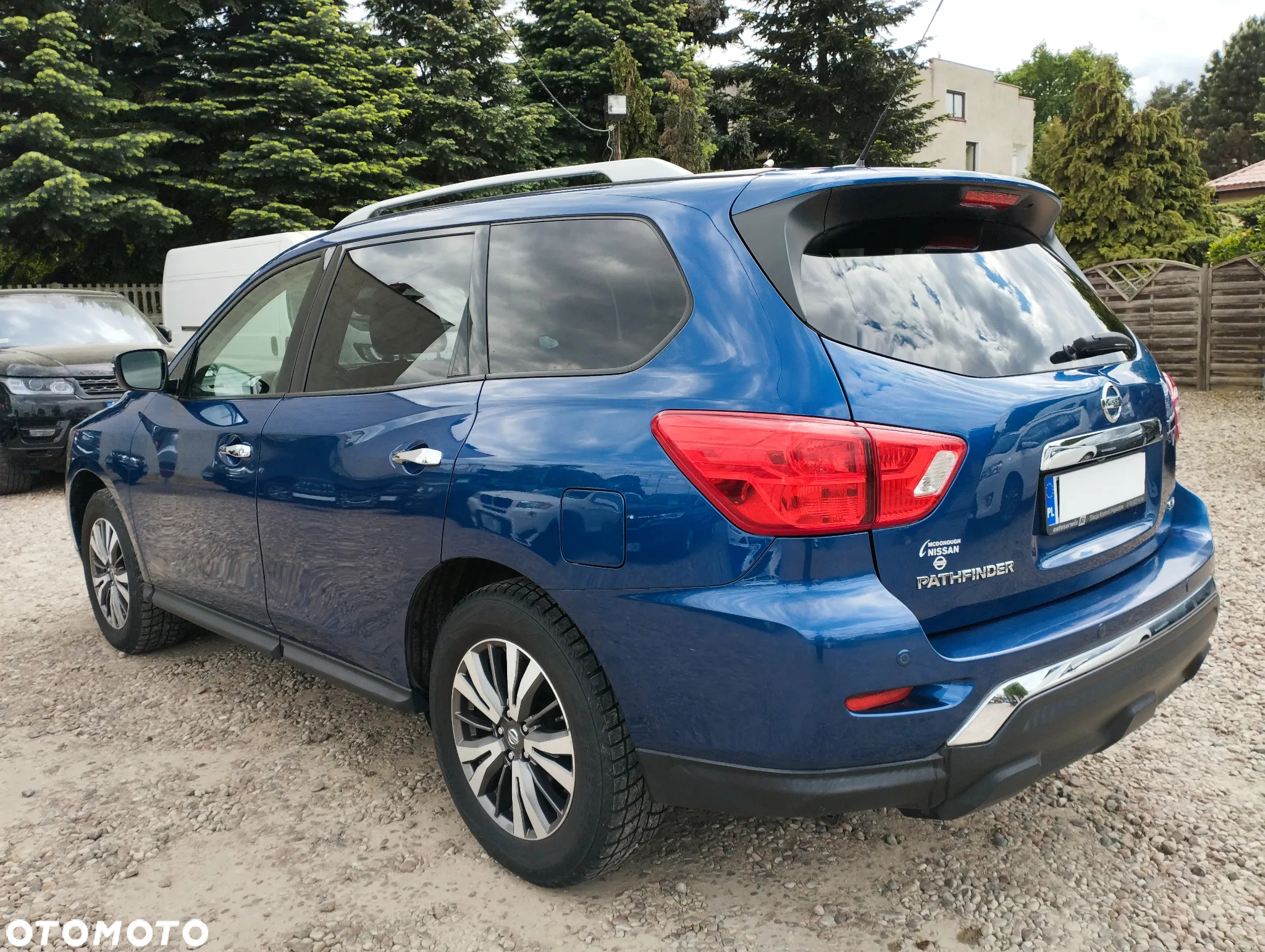 Nissan Pathfinder - 26