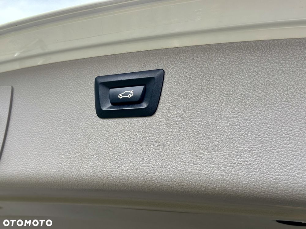 BMW Seria 3 318d Blue Performance Sport Line - 27