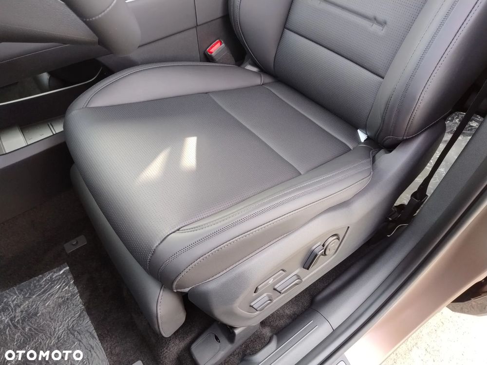 Hyundai Santa Fe 1.6 T-GDI HEV Calligraphy 4WD 6os - 11