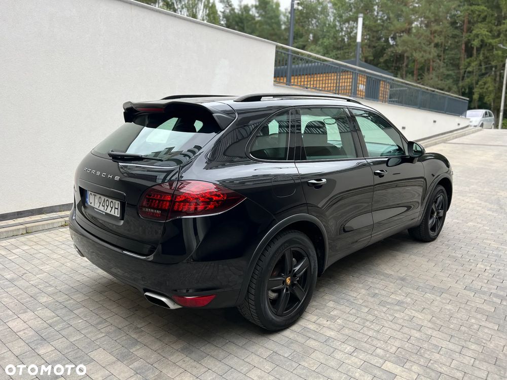 Porsche Cayenne - 4