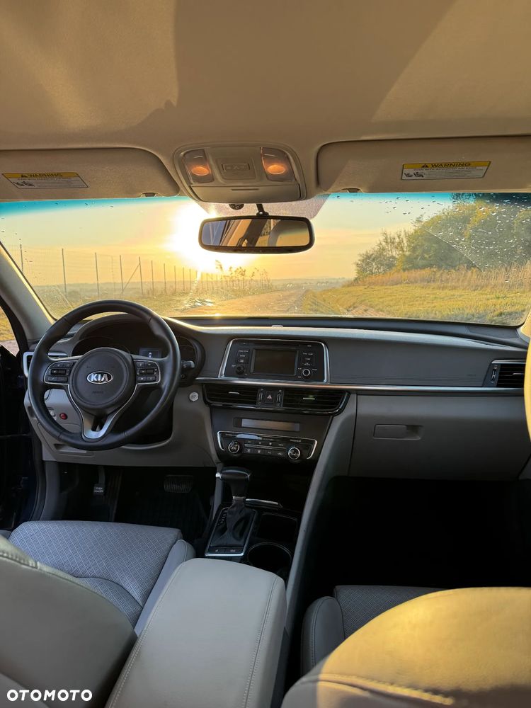 Kia Optima - 10