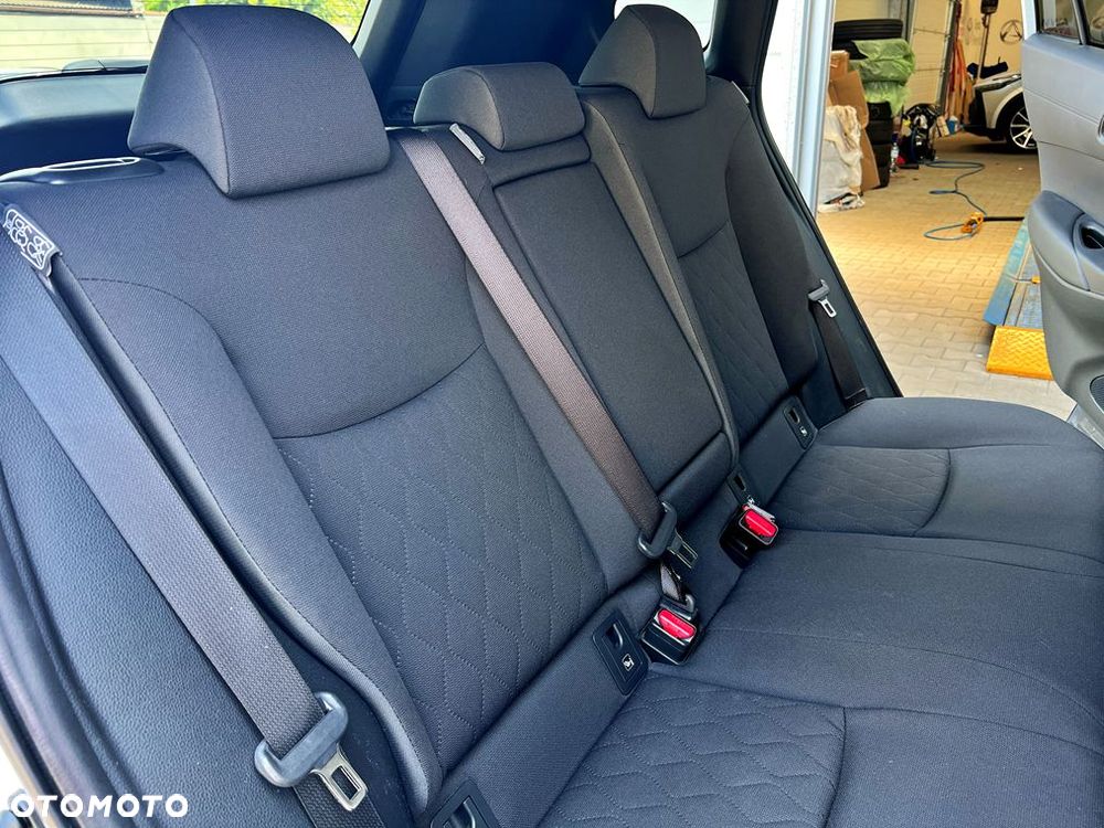 Toyota Corolla Cross - 17