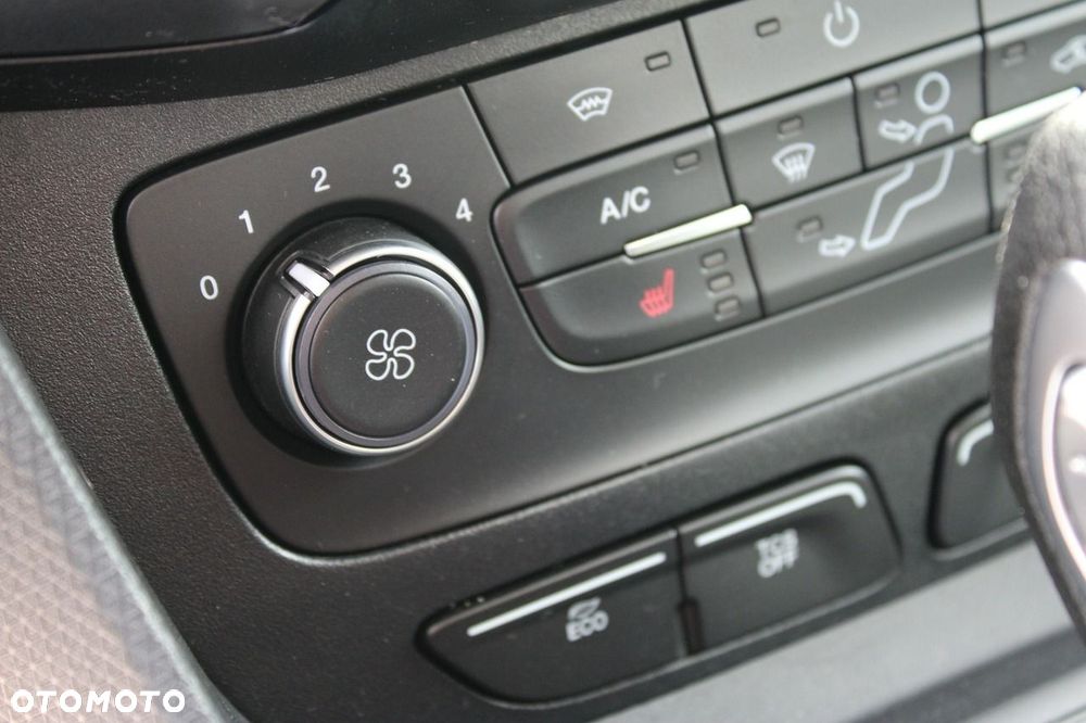 Ford Transit Connect - 25