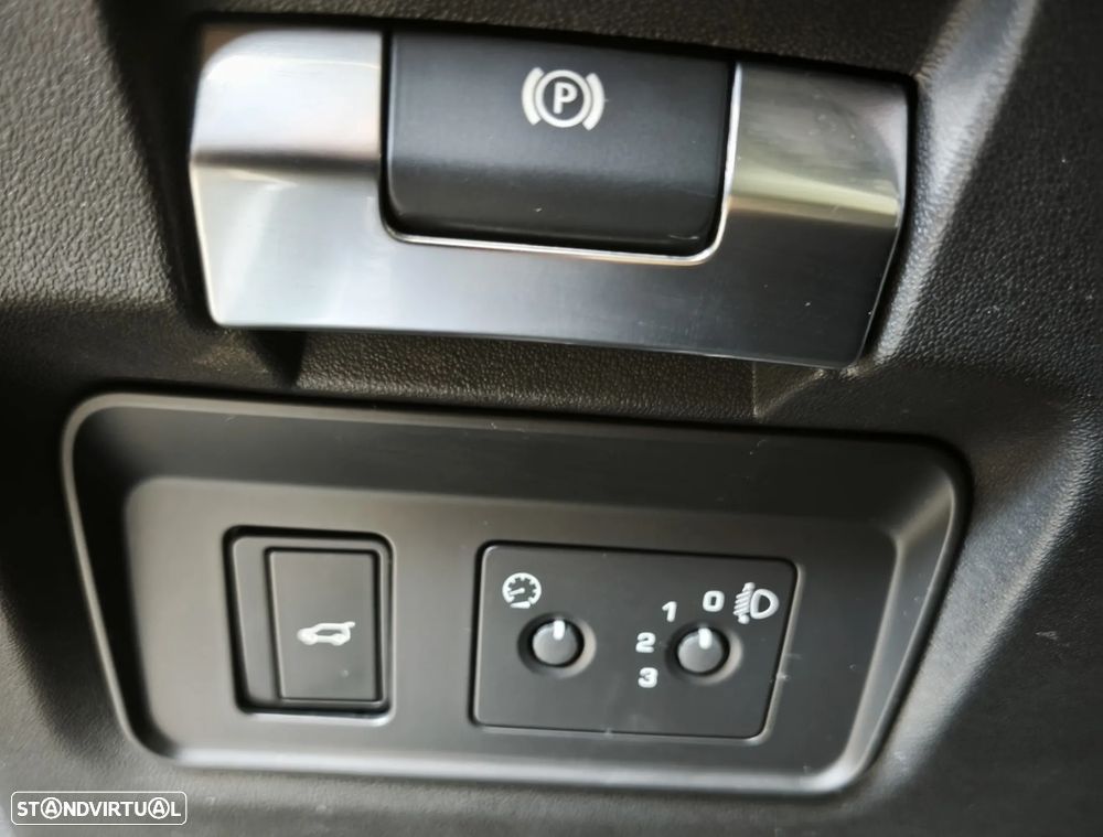 Land Rover Discovery Sport - 11