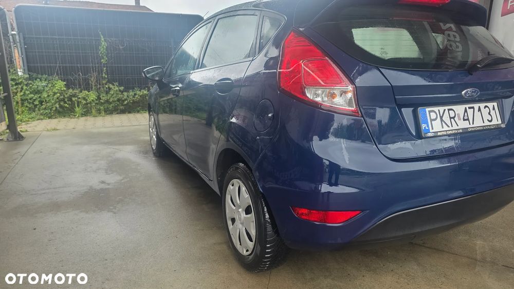 Ford Fiesta 1.5 TDCi Ambiente - 4