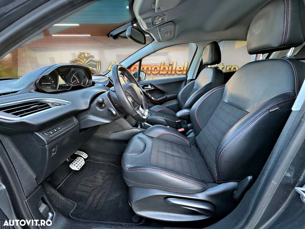 Peugeot 208 - 6