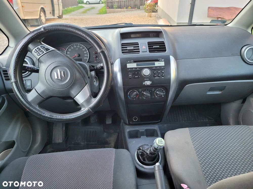 Suzuki SX4 1.9 DDiS 4WD GS / Premium - 12