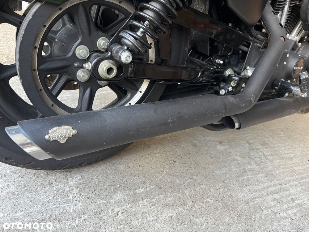 Harley-Davidson Sportster Iron 1200 - 11
