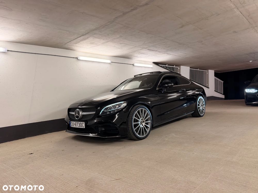 Mercedes-Benz Klasa C 300 9G-TRONIC AMG Line - 40