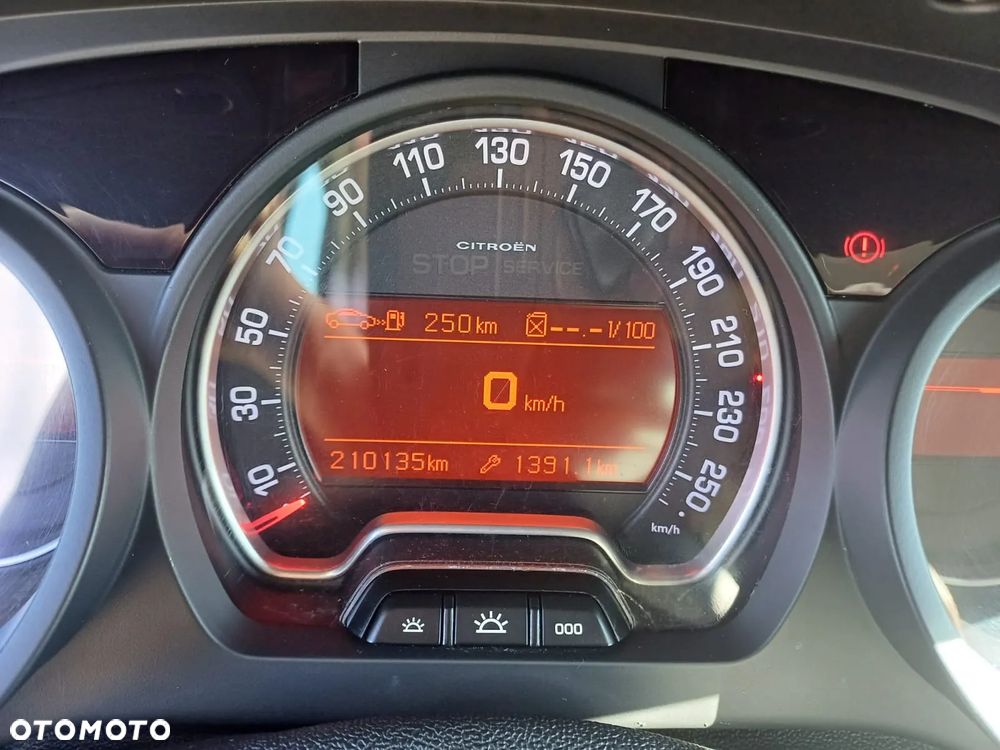 Citroën C5 2.0 HDi Confort - 6