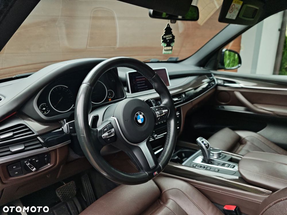BMW X5 M M50d - 16