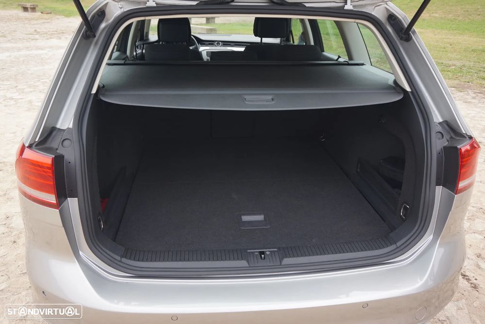 VW Passat Variant 1.6 TDI Confortline - 12