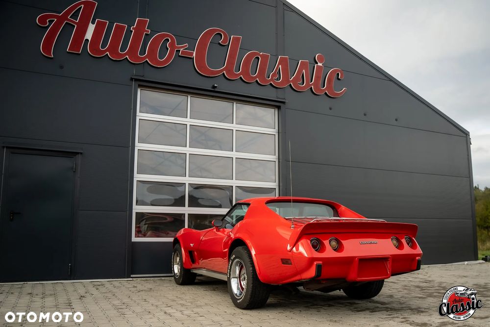 Chevrolet Corvette - 12