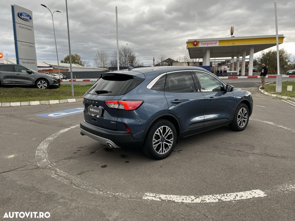 Ford Kuga - 8
