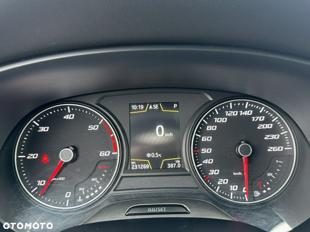 Seat Leon 2.0 TDI DPF Start&Stop DSG FR - 29