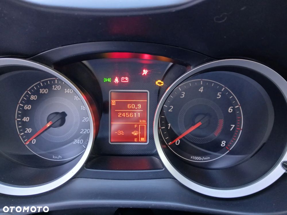 Mitsubishi Lancer 1.5 Inform - 7