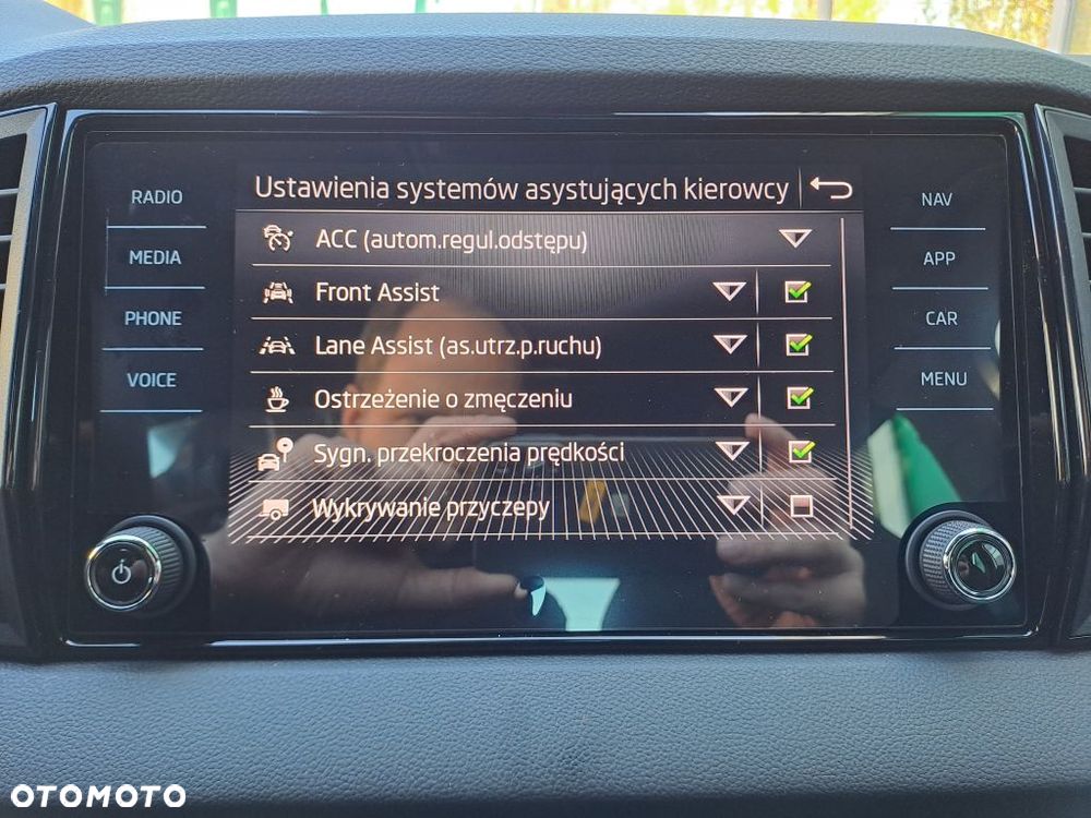 Skoda Karoq 1.5 TSI ACT Sportline DSG - 17
