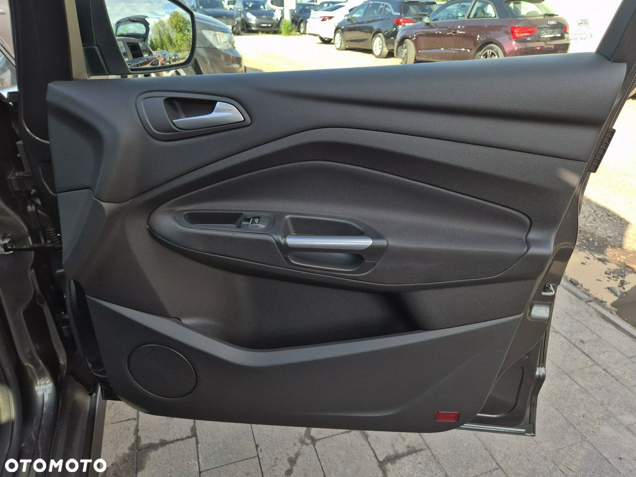 Ford Grand C-MAX 1.5 EcoBoost Start-Stopp-System Titanium - 24