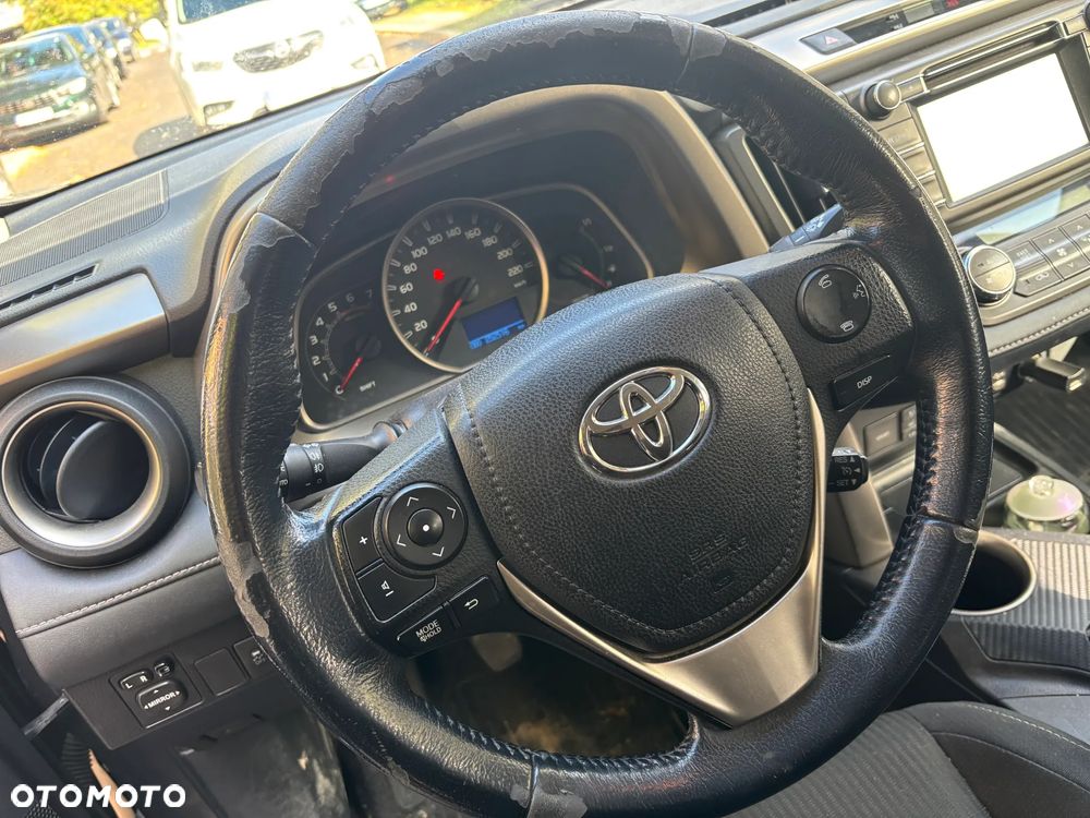 Toyota RAV4 2.0 D-4D Premium - 8
