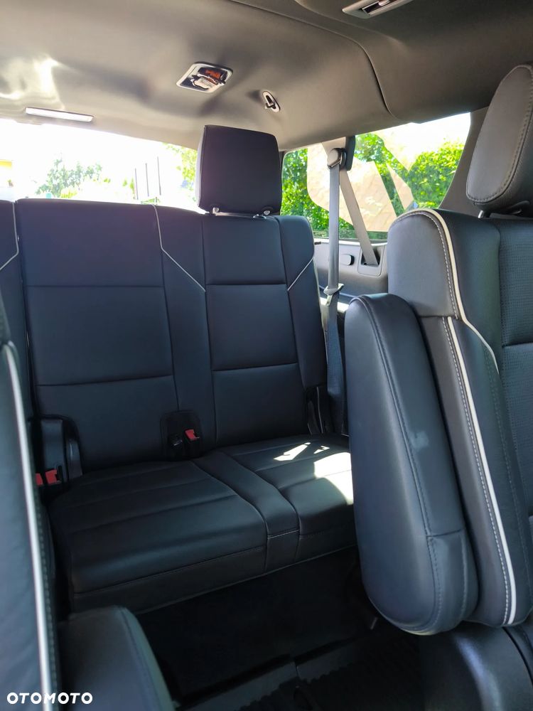 Cadillac Escalade - 22