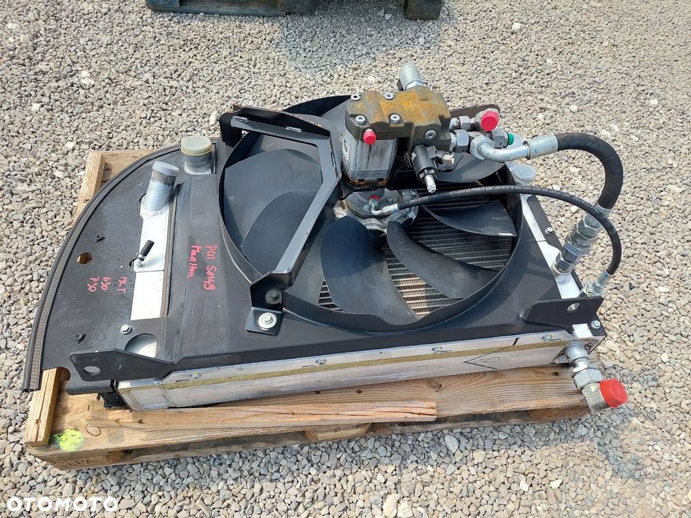 [12][61×94] Chłodnica cieczy oleju wody zespół chłodnic intercooler Manitou MLT 630, 730 [PGI 51149] - 4