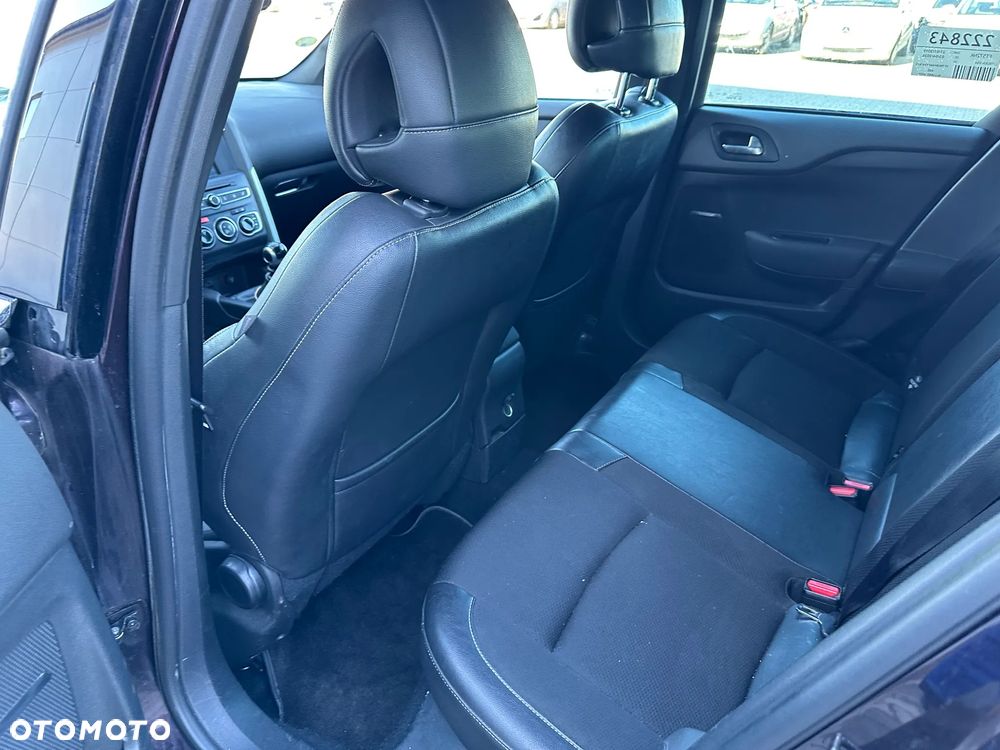 Citroën DS4 e-HDi 115 Chic - 10