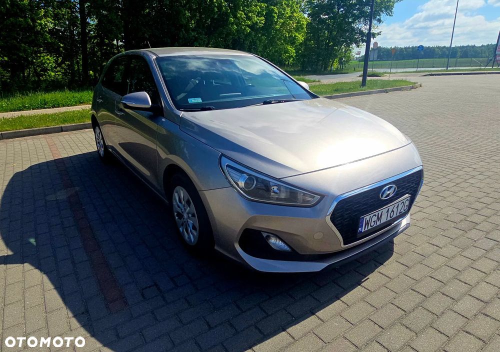 Hyundai i30 1.4 Premiere Comfort - 9