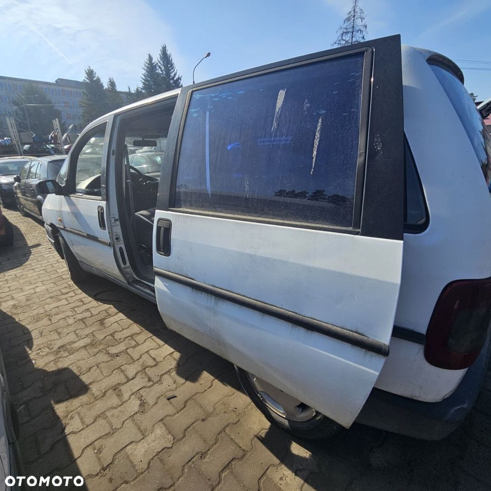 FIAT ULYSSE 2.0 JTD (kod lak: EWPA) pojazd na części: maska, zderzak, drzwi, szyby, lusterka, chłodnica ... - 8